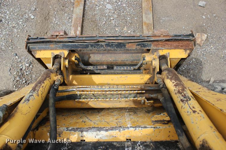 image for item L3211 2008 John Deere 332 skid steer