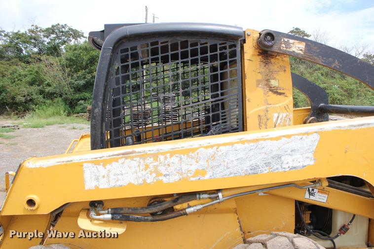 image for item L3211 2008 John Deere 332 skid steer