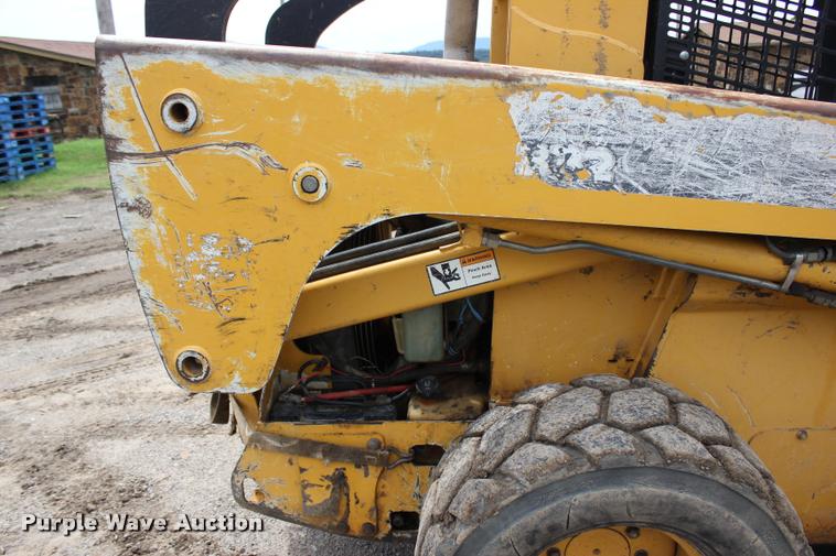 image for item L3211 2008 John Deere 332 skid steer