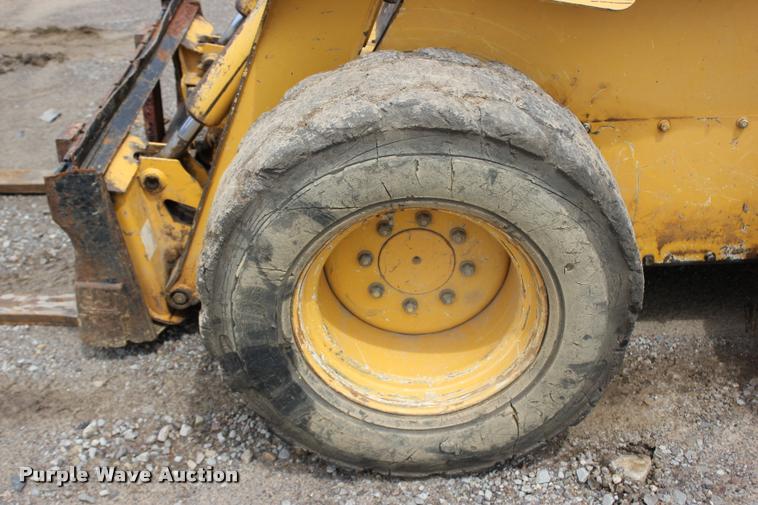 image for item L3211 2008 John Deere 332 skid steer