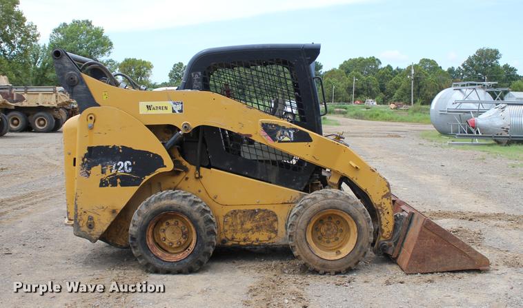 image for item L3213 2010 Caterpillar 272C skid steer
