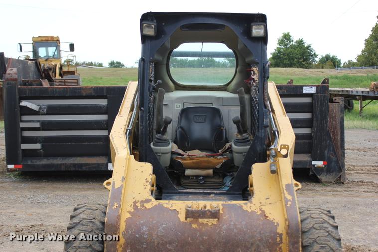 image for item L3213 2010 Caterpillar 272C skid steer