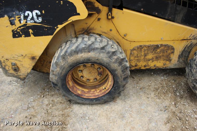 image for item L3213 2010 Caterpillar 272C skid steer