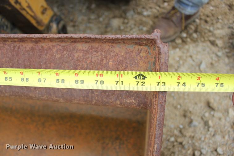 image for item L3213 2010 Caterpillar 272C skid steer