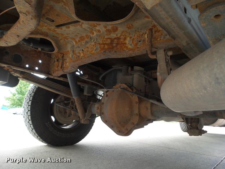 image for item L5632 2008 Chevrolet Silverado K2500HD Ext. Cab utility bed pickup truck