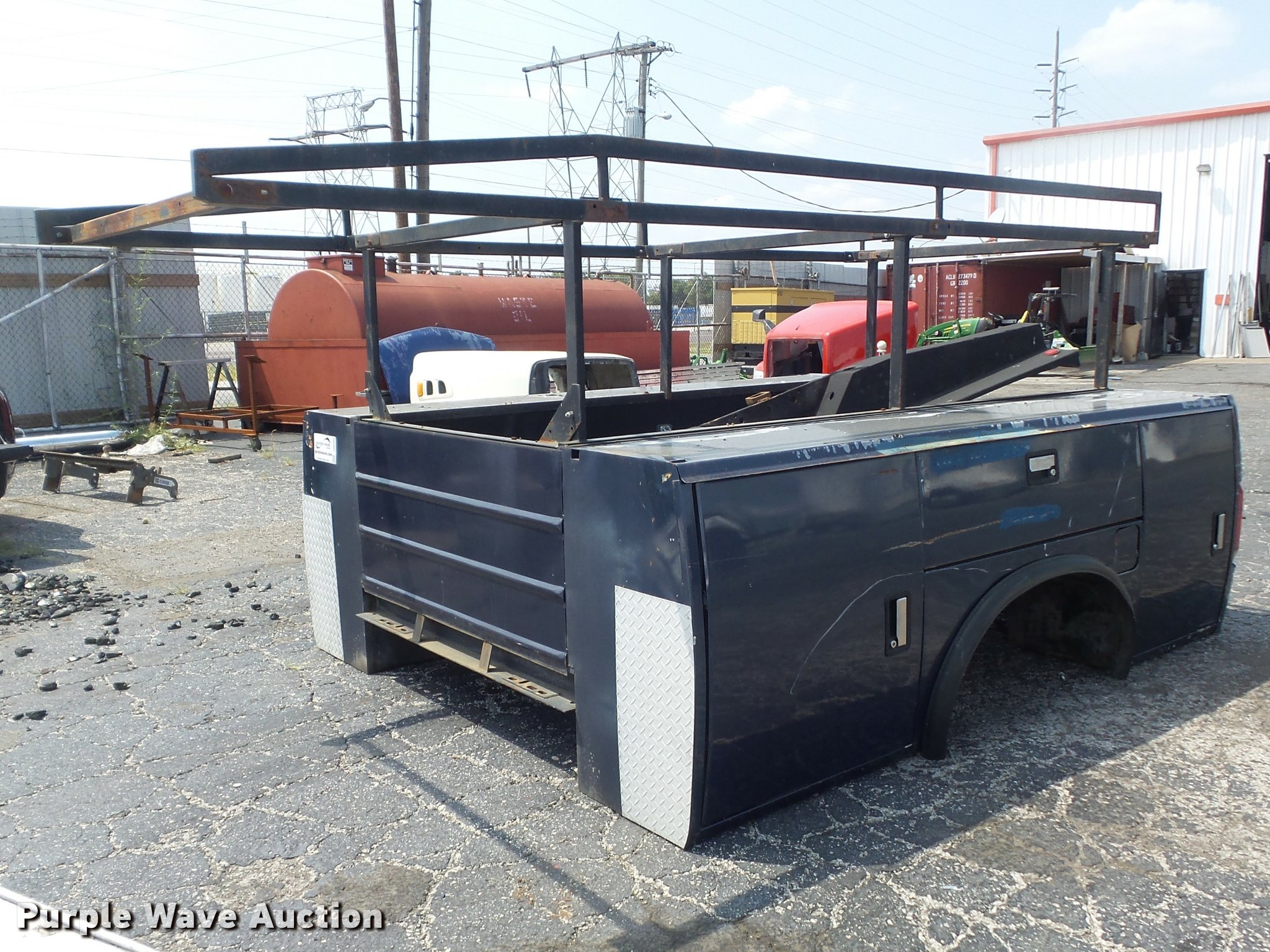 Stahl Grand Challenger utility bed in St. Louis, MO Item DB6494 sold