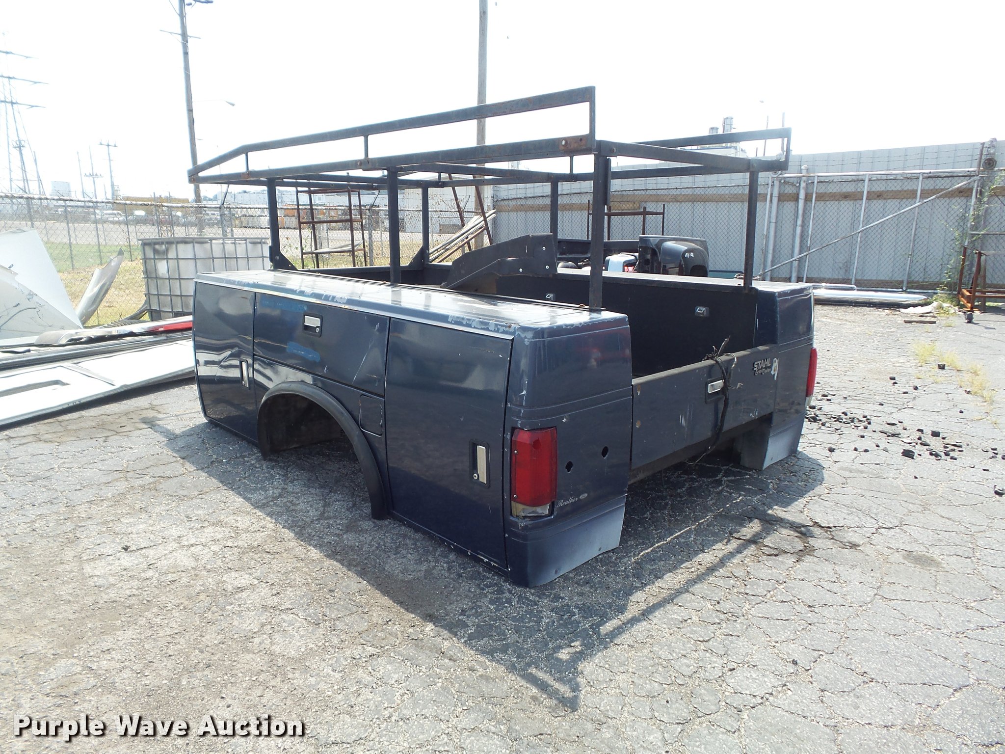 Stahl Grand Challenger utility bed in St. Louis, MO Item DB6494 sold