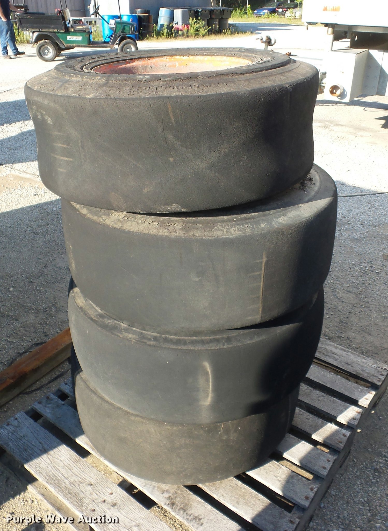(4) 1216.5 tires and wheels in Lenexa, KS Item DD1618 sold Purple Wave