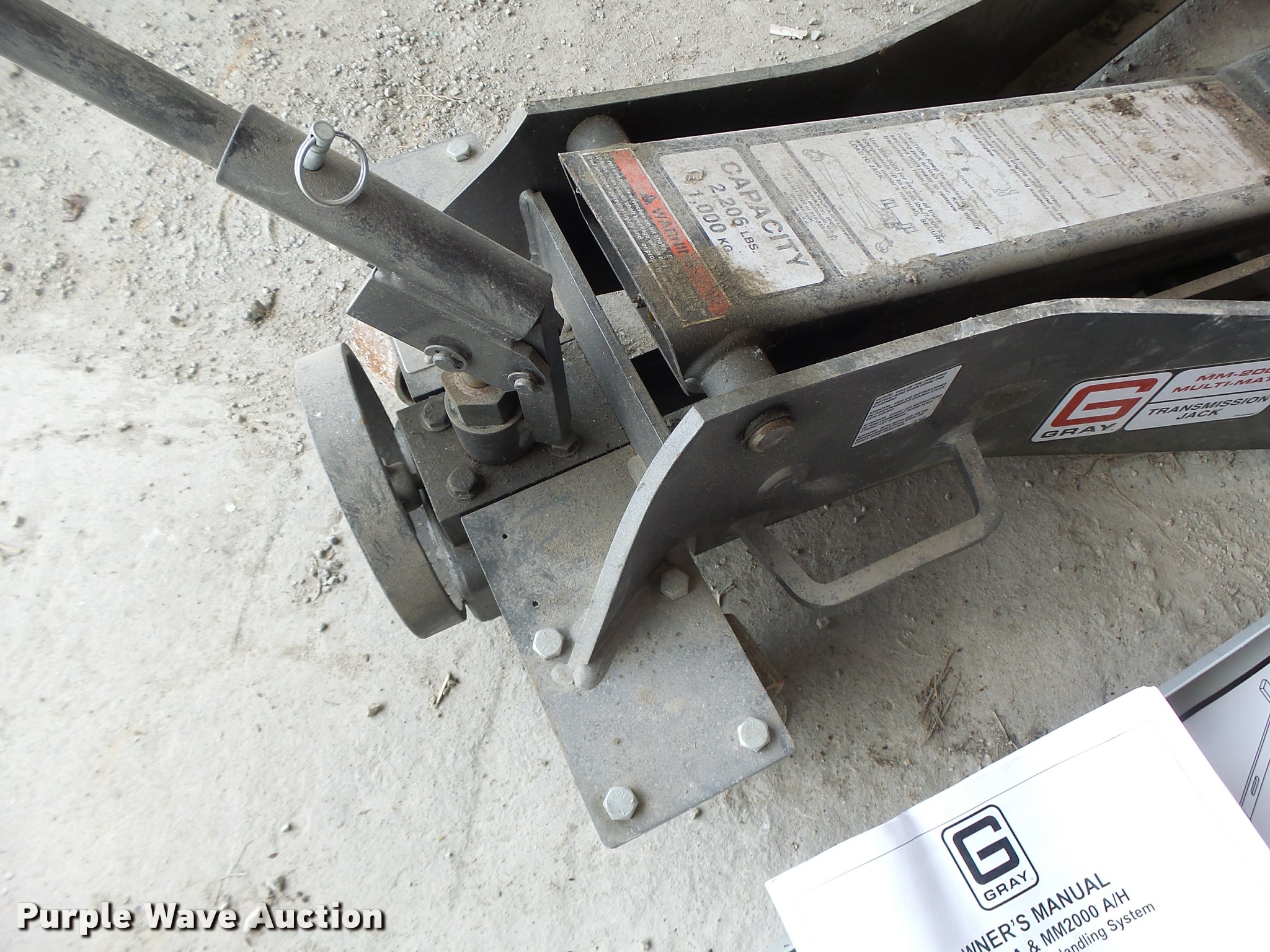 Gray Mfg. MM2000 transmission jack in Plattsburg, MO Item DF9377 sold Purple Wave