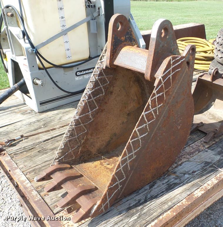 image for item BI9596 18"W backhoe bucket