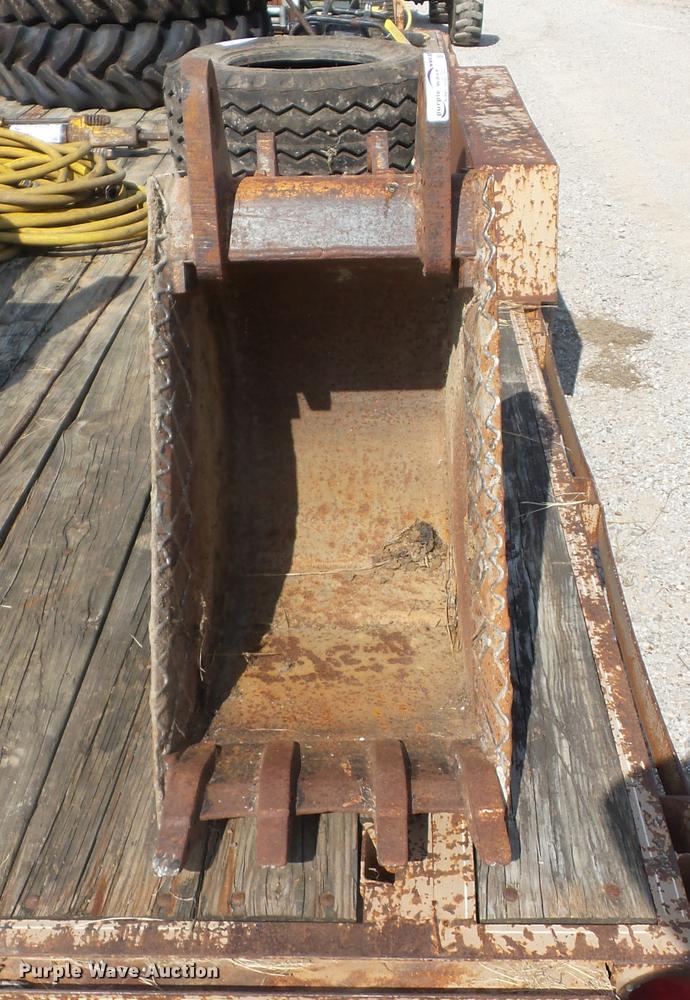 image for item BI9596 18"W backhoe bucket