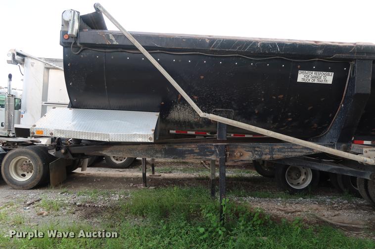 image for item BV9164 2007 Clement end dump trailer