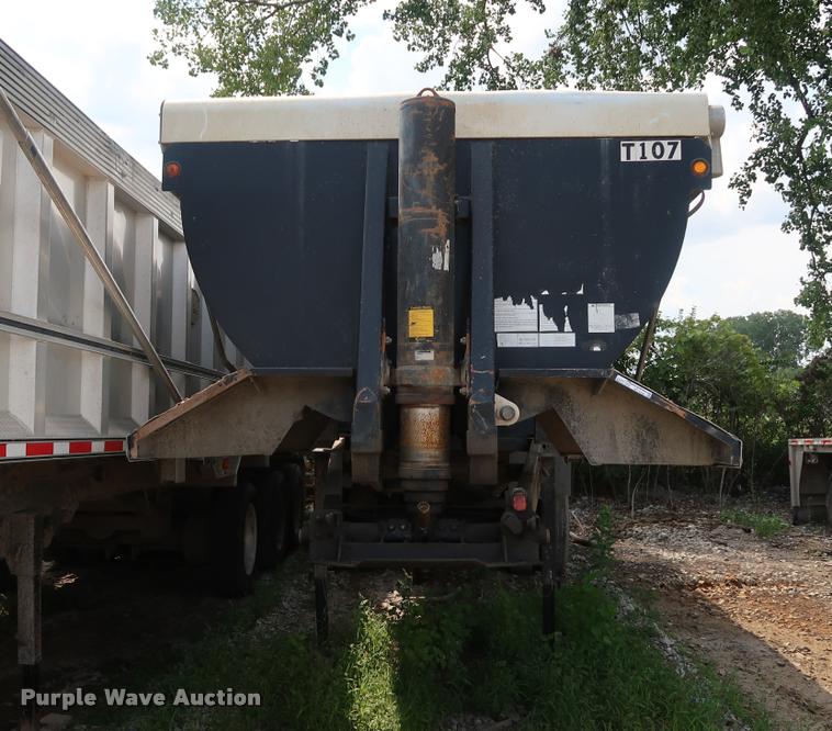 image for item BV9164 2007 Clement end dump trailer