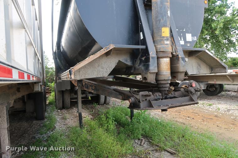 image for item BV9164 2007 Clement end dump trailer