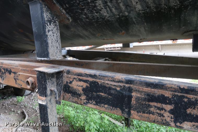 image for item BV9164 2007 Clement end dump trailer