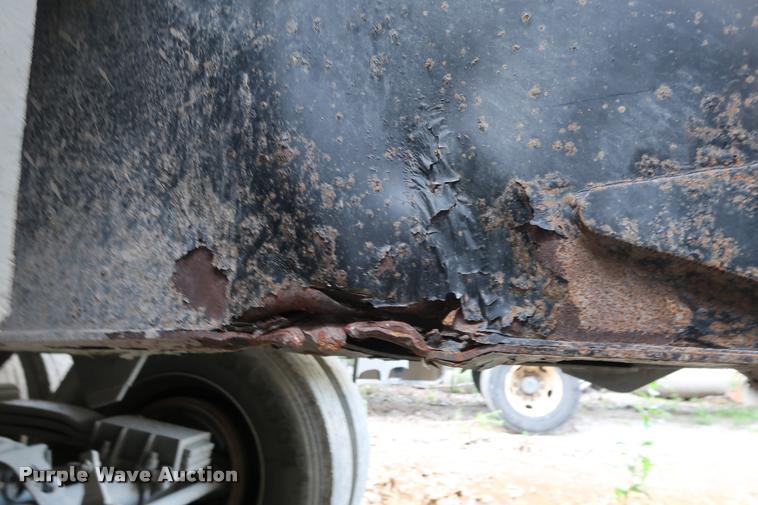 image for item BV9164 2007 Clement end dump trailer