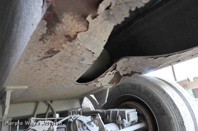 image for item BV9164 2007 Clement end dump trailer