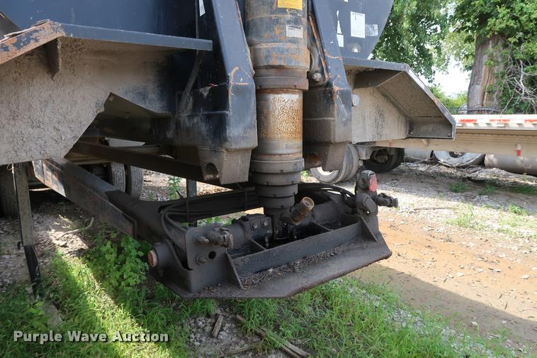 image for item BV9164 2007 Clement end dump trailer
