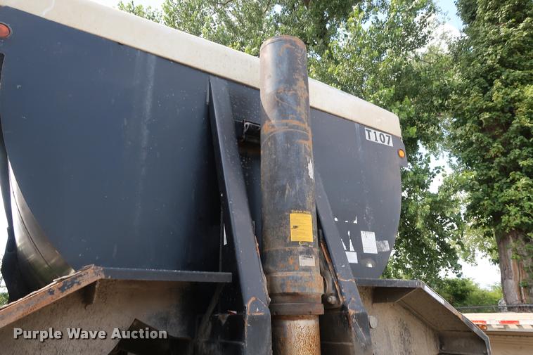 image for item BV9164 2007 Clement end dump trailer
