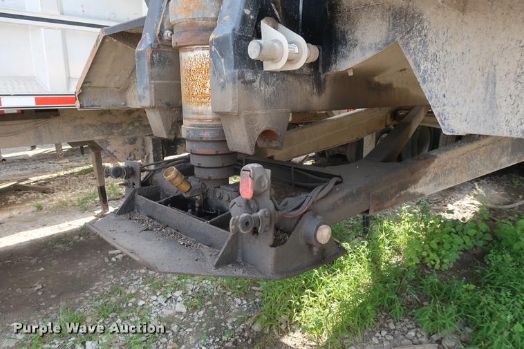 image for item BV9164 2007 Clement end dump trailer