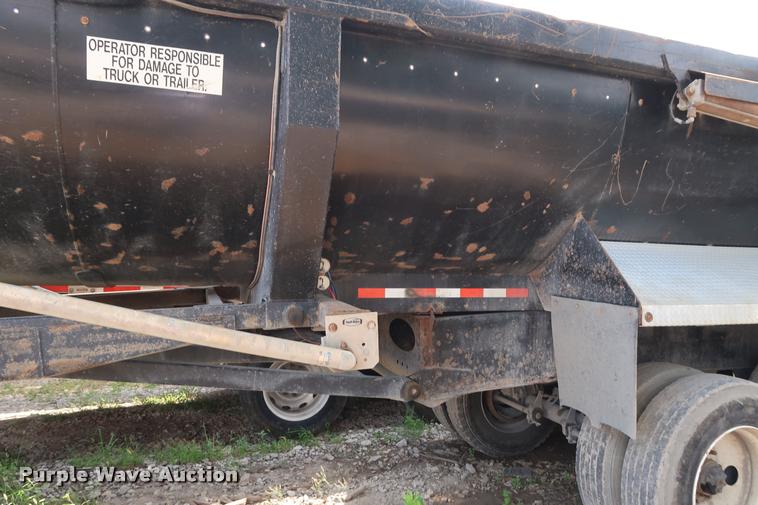 image for item BV9164 2007 Clement end dump trailer