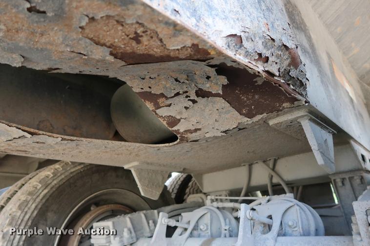 image for item BV9164 2007 Clement end dump trailer