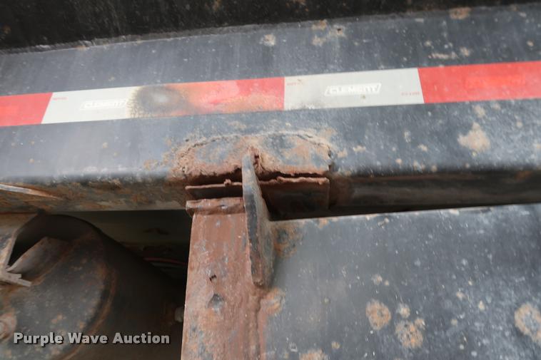 image for item BV9164 2007 Clement end dump trailer