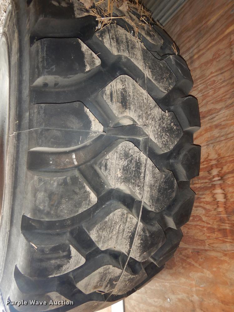 Michelin 29.5R25 loader tire in Manhattan, KS Item BY9916 sold