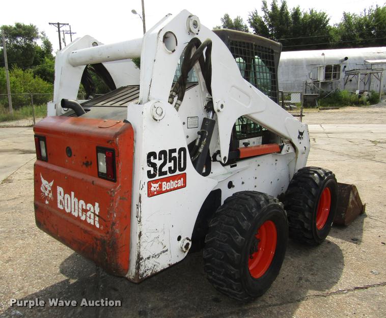 image for item DA3092 2006 Bobcat S250 skid steer