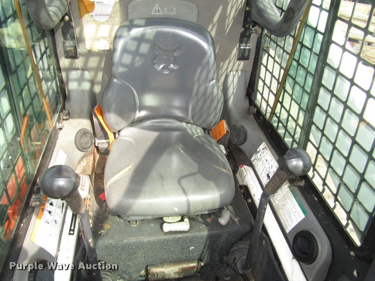 image for item DA3092 2006 Bobcat S250 skid steer