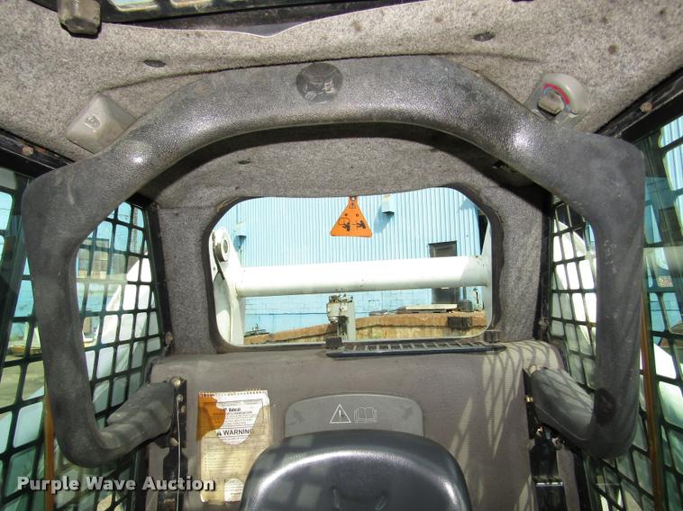 image for item DA3092 2006 Bobcat S250 skid steer