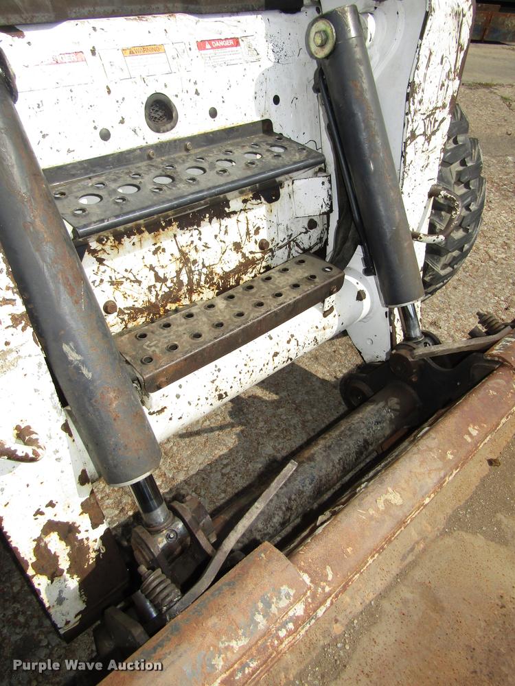 image for item DA3092 2006 Bobcat S250 skid steer