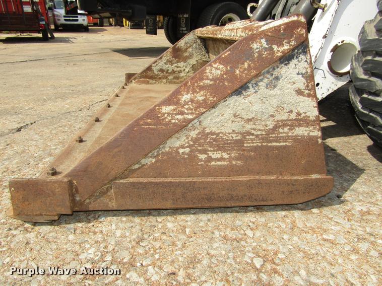 image for item DA3092 2006 Bobcat S250 skid steer