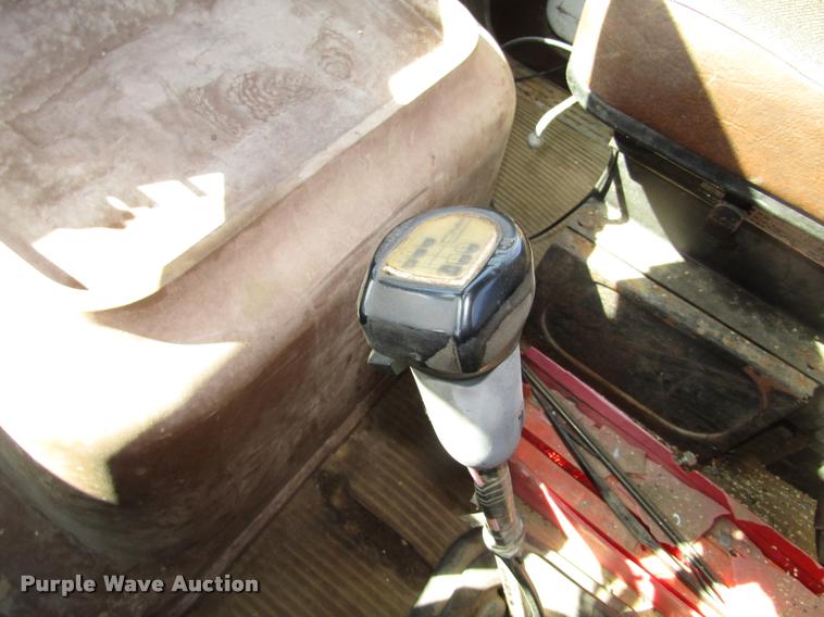 image for item DA3117 1985 Ford LNT9000 semi truck