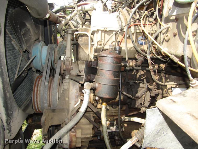 image for item DA3117 1985 Ford LNT9000 semi truck