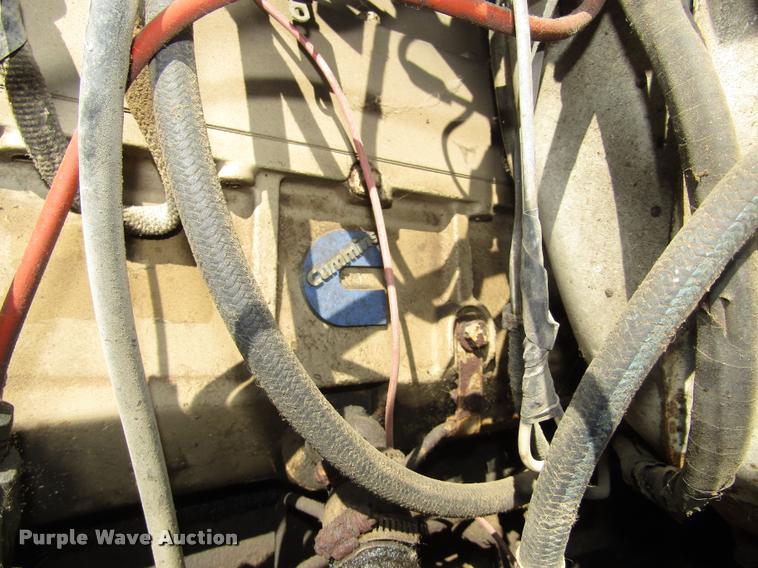 image for item DA3117 1985 Ford LNT9000 semi truck