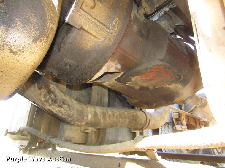 image for item DA3117 1985 Ford LNT9000 semi truck