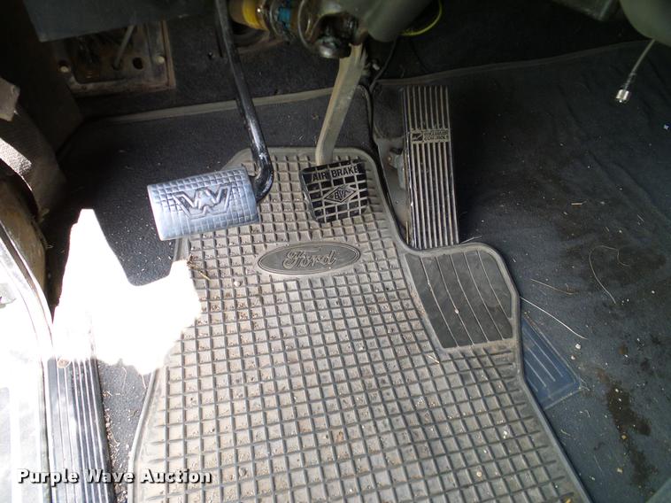 image for item DA6867 2000 Western Star 4964EX semi truck