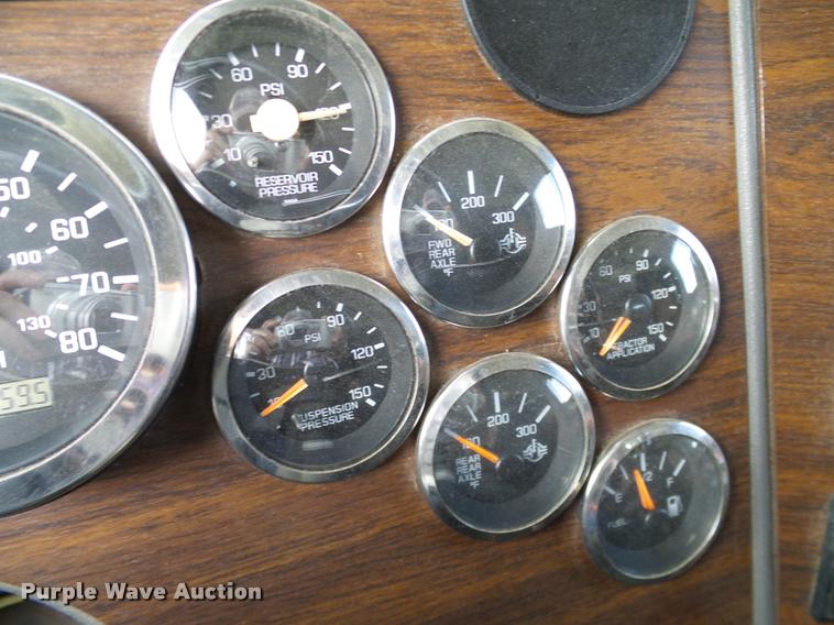 image for item DA6867 2000 Western Star 4964EX semi truck