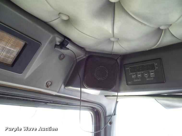 image for item DA6867 2000 Western Star 4964EX semi truck