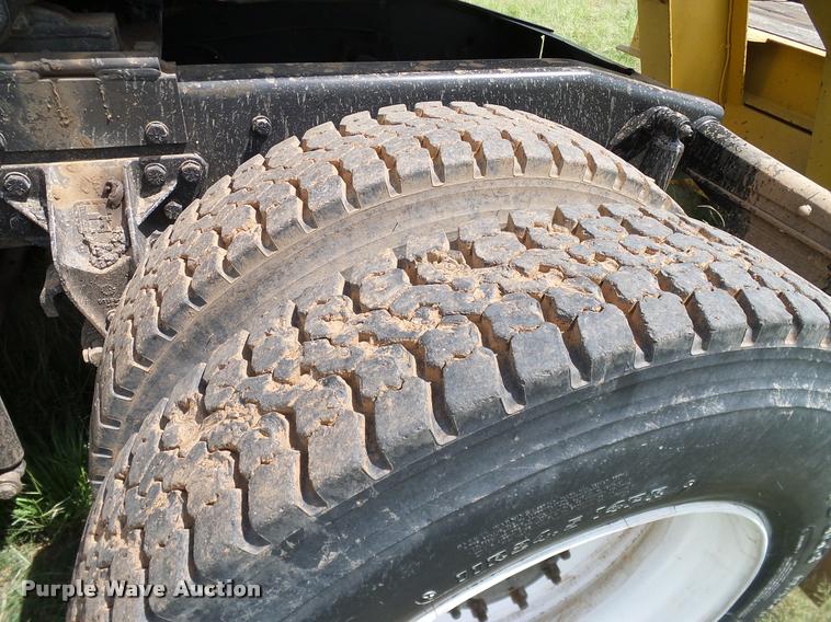 image for item DA6867 2000 Western Star 4964EX semi truck