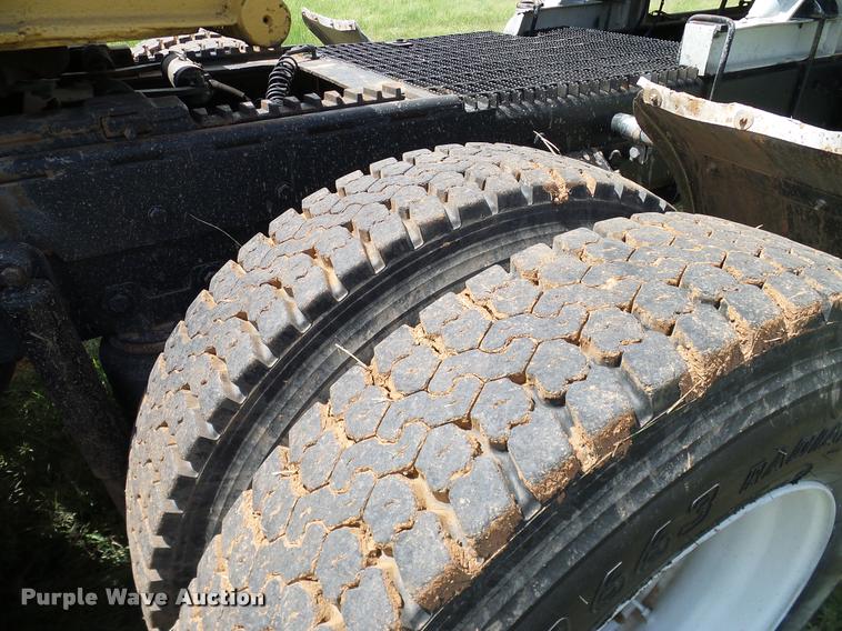 image for item DA6867 2000 Western Star 4964EX semi truck