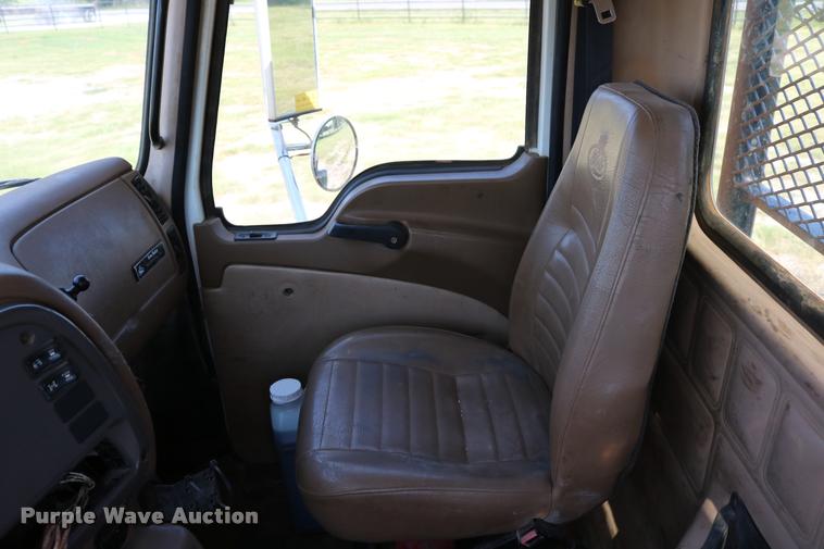 image for item DA6870 2004 Mack CV713 Granite semi truck