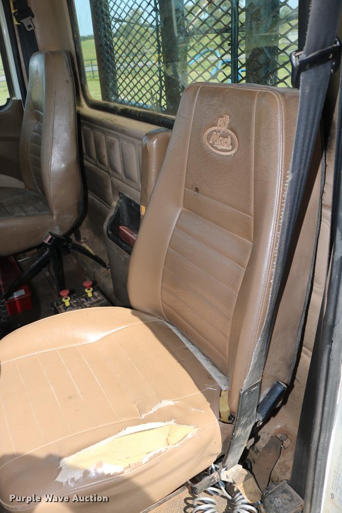 image for item DA6870 2004 Mack CV713 Granite semi truck