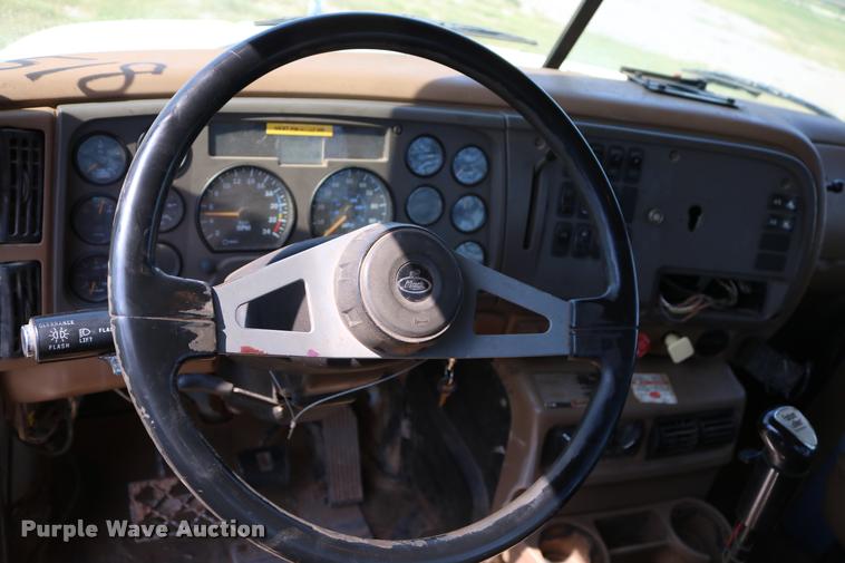 image for item DA6870 2004 Mack CV713 Granite semi truck