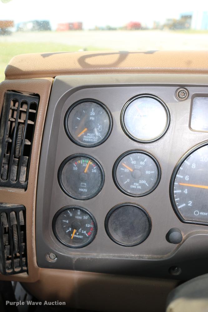 image for item DA6870 2004 Mack CV713 Granite semi truck