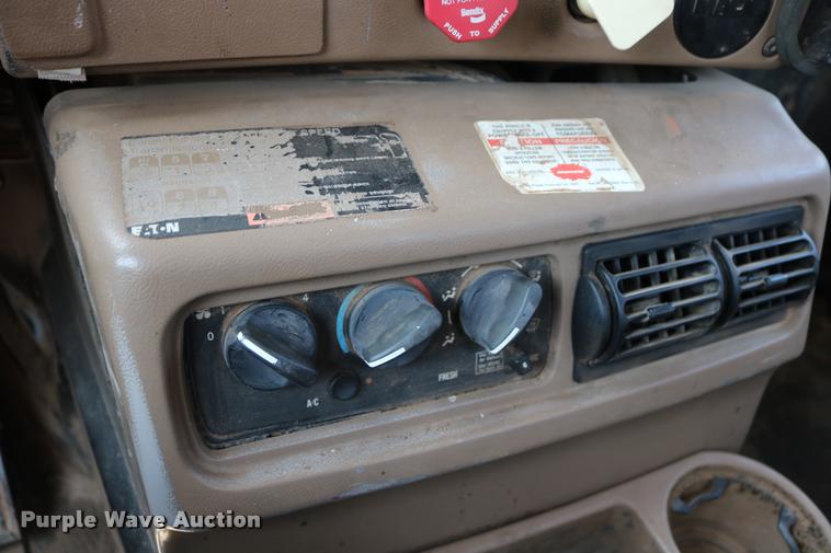 image for item DA6870 2004 Mack CV713 Granite semi truck