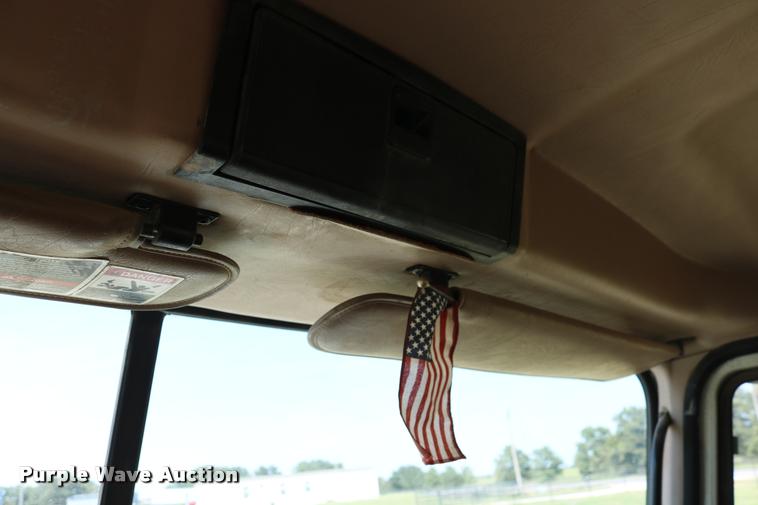 image for item DA6870 2004 Mack CV713 Granite semi truck