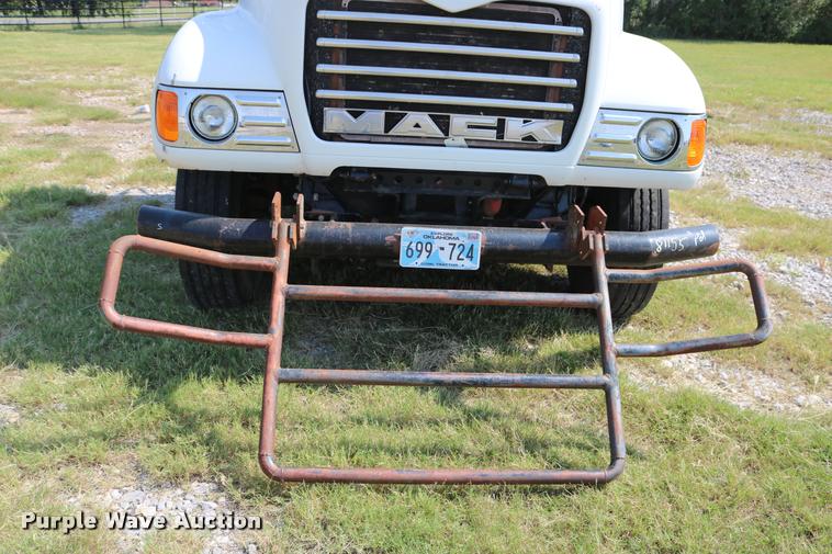 image for item DA6870 2004 Mack CV713 Granite semi truck