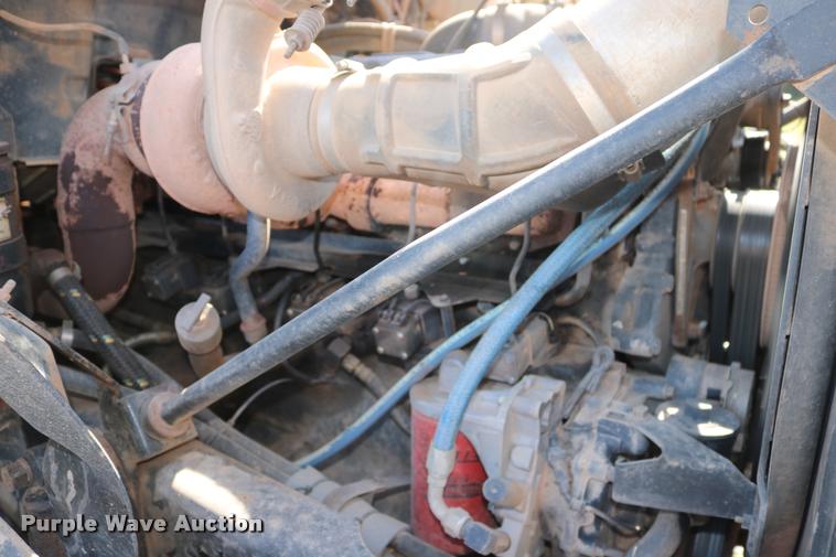 image for item DA6870 2004 Mack CV713 Granite semi truck